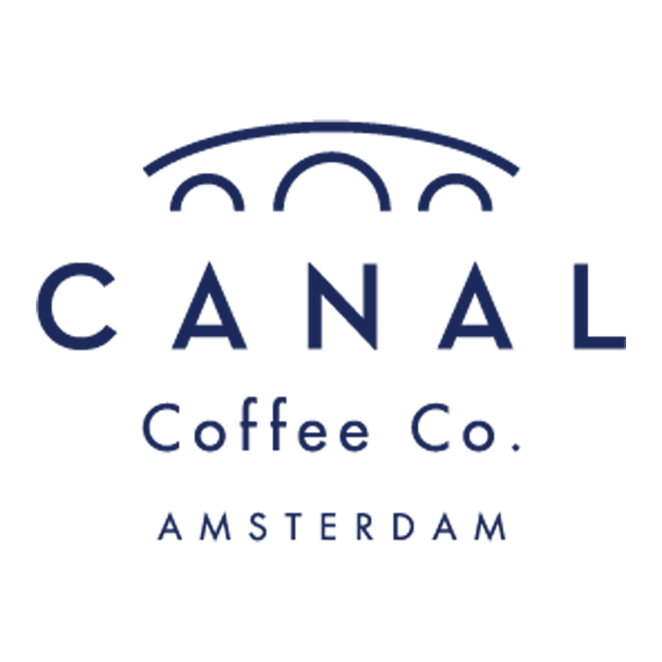 Een symbool van Amsterdamse koffietraditie, geïnspireerd door de grachten. Canal Koffie biedt premium koffie met een unieke smaak, rechtstreeks uit Amsterdam.